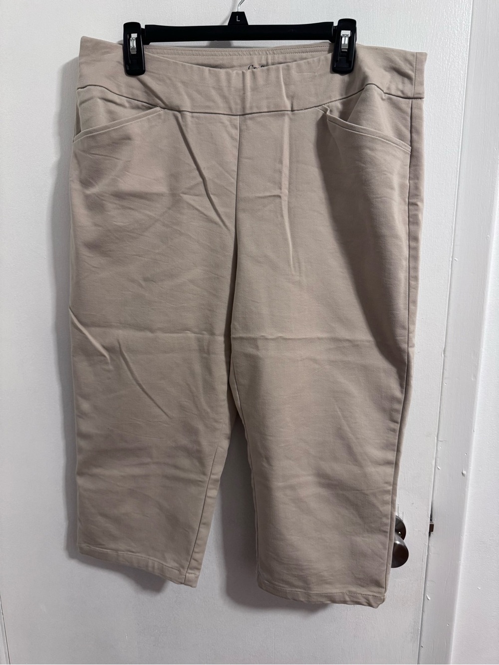 Croft & Barrow Beige Stretch Capri Pants